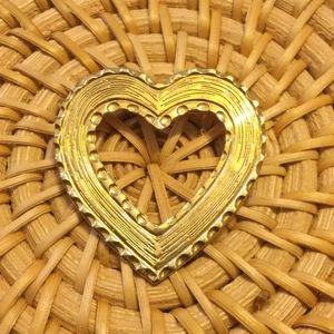Heart pin